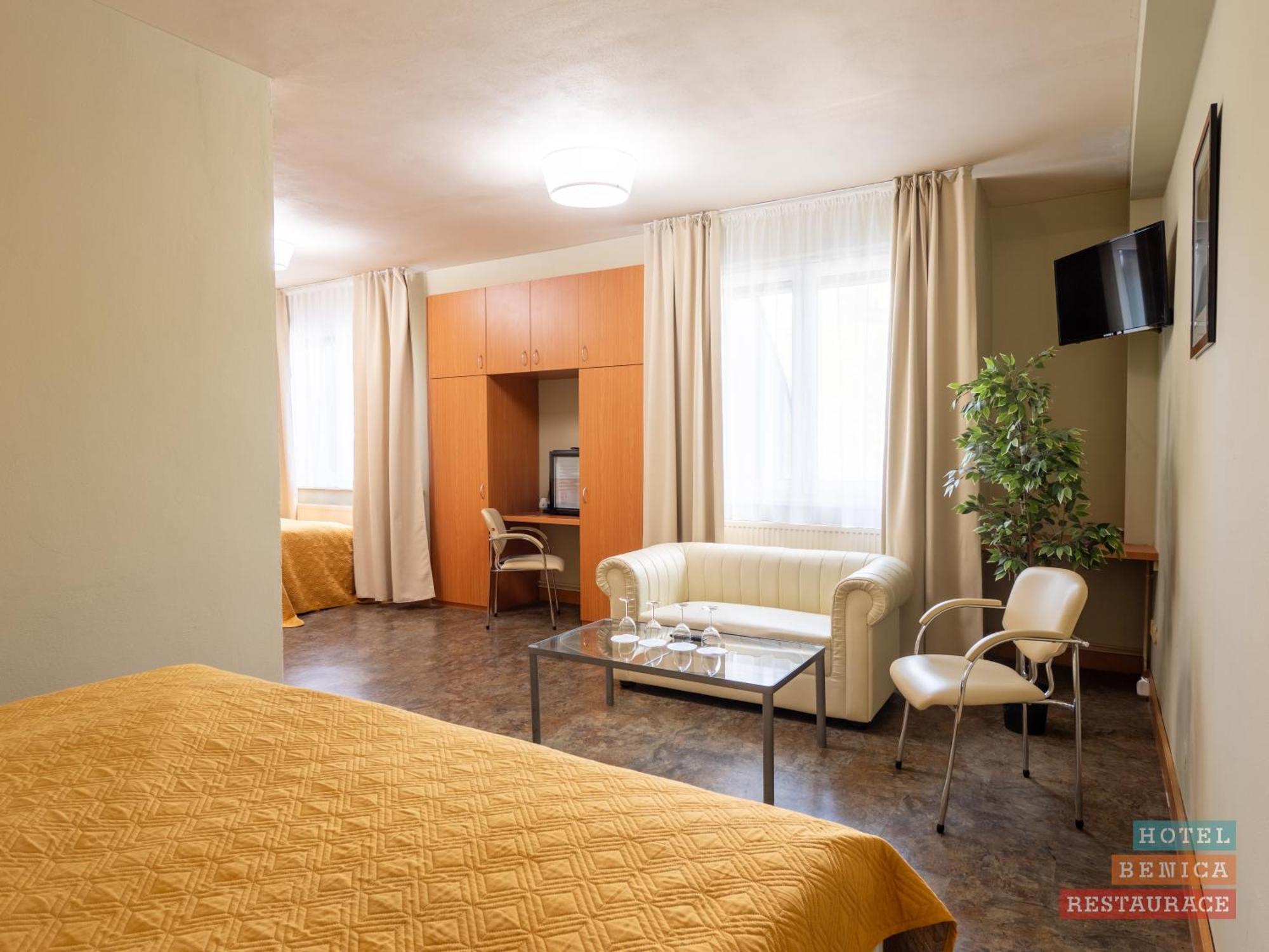 Hotel Benica Benesov  Exterior foto